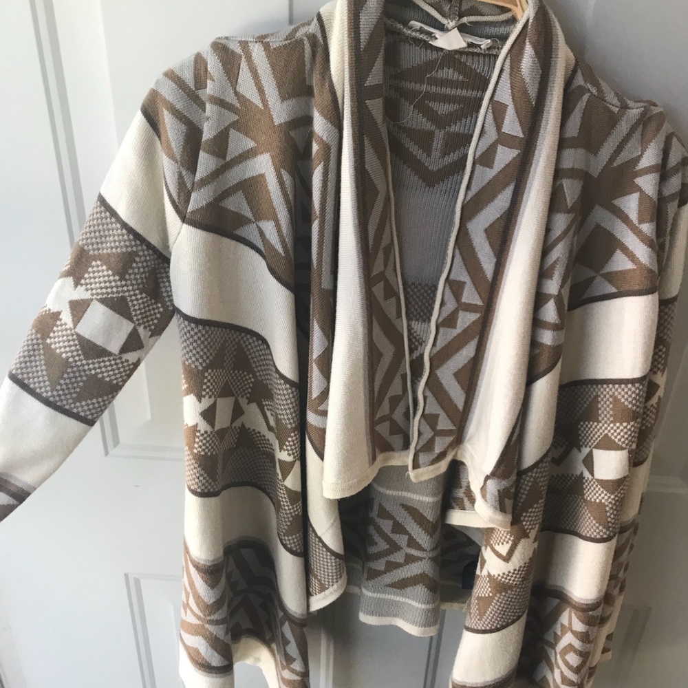Cardigan - Picture 2 of 4